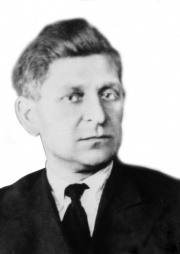 В.Г. Кузюков, главный инженер с 1943 по 1945 г. Руководил производством боеприпасов для артиллерии, авиации, флота и узлов реактивных снарядов для знаменитых "катюш"