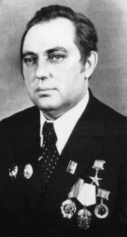 И.М. Гаркуша, почетный металлург, Герой Социалистического труда
