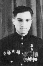 Заводчанин Н.А. Бабаев, удостоенный звания Героя Советского Союза