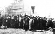 Почтово-телеграфные служащие на первомайской демонстрации. 1918 г.