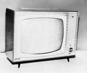 Первый телевизор "Изумруд-УНТ-47"