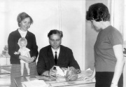 Директор фабрики С.П. Кардюков с гл. технологом В.Ф. Кацан за обсуждением образцов кукол. 1969 г.
